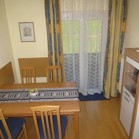 Haus Elisabeth Апартаменты Бад Гоисерн